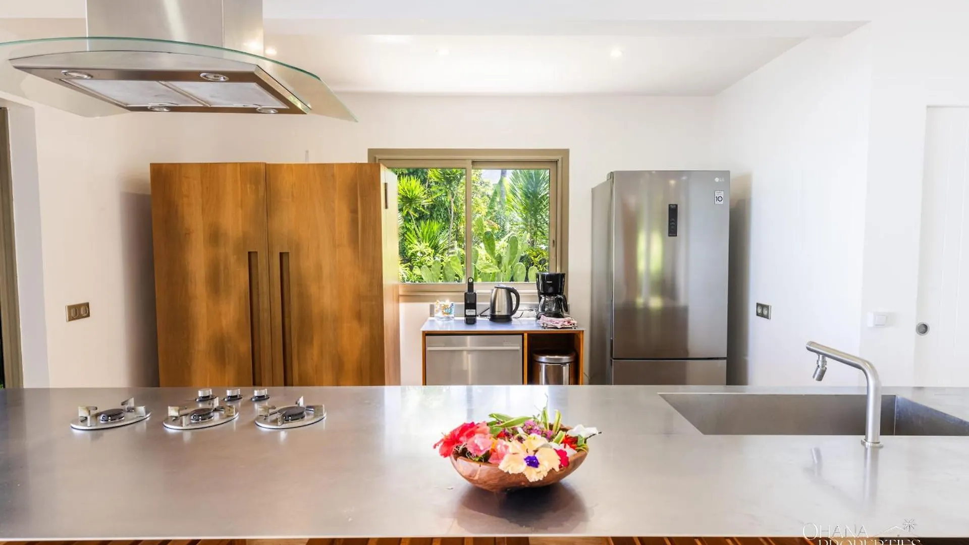 Villa Iti - 3Br Oceanfront Villa W Beautiful Pool Maharepa